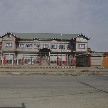 Capital O Sobo Central Srīnagar المظهر الخارجي الصورة